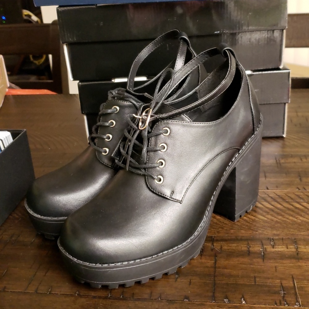 Torrid Oxford Lug heel Booties